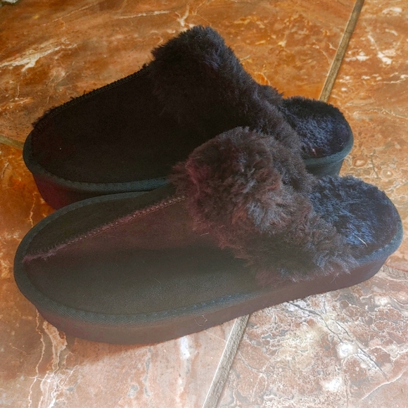 NWOT Platform Black Shoes/Slippers Size 9 - Picture 3 of 6